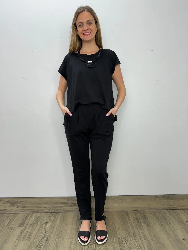 Black Jumper Zippered Front Buttoned Front Snap Front