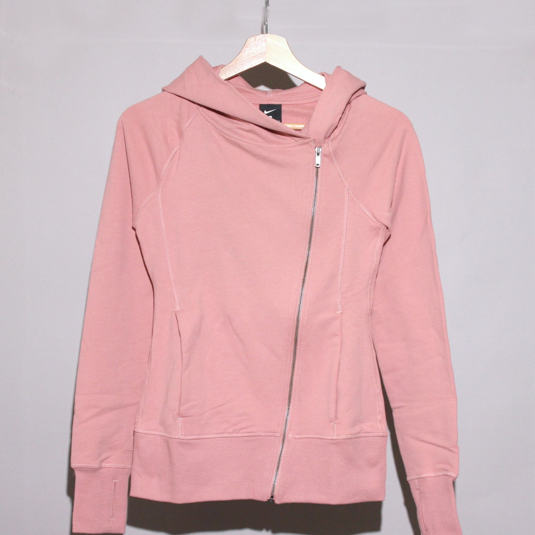 NIKE Womens Yoga Statement Essential Fitted Full-Zip Hoodie Hoodie with Rhinestones Sparkly Elegant NIKE Womens Yoga Statement Essential Fitted Full-Zip Hoodie Hoodie with Rhinestones Sparkly Elegant
