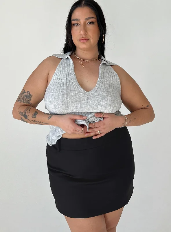 Adam Mini Skirt Black Curve linen skirt relaxed