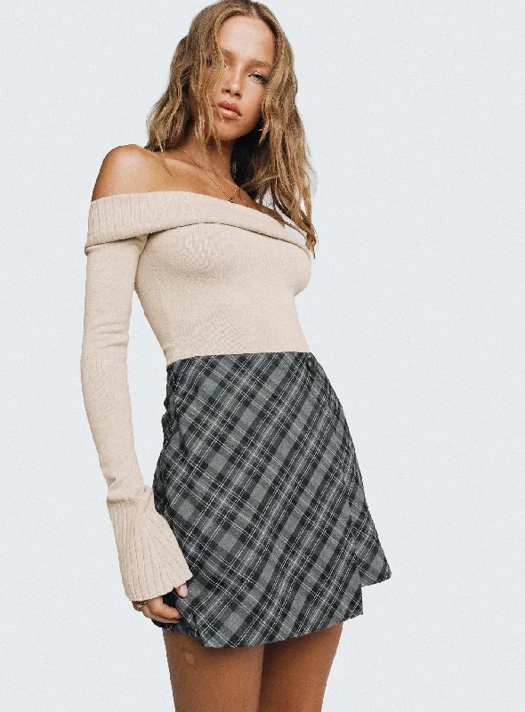 Davenport Mini Skirt Navy breathable skirt fabric