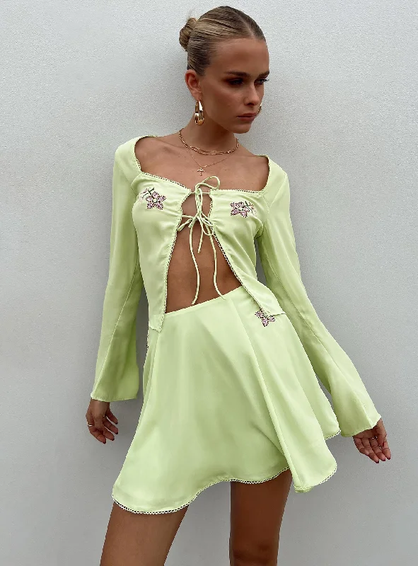 Saleya Mini Skirt Green lace skirt intricate