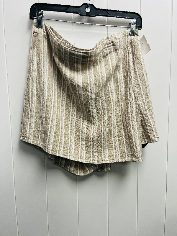 Tan & White Skort For Cynthia, Size L lace skirt intricate